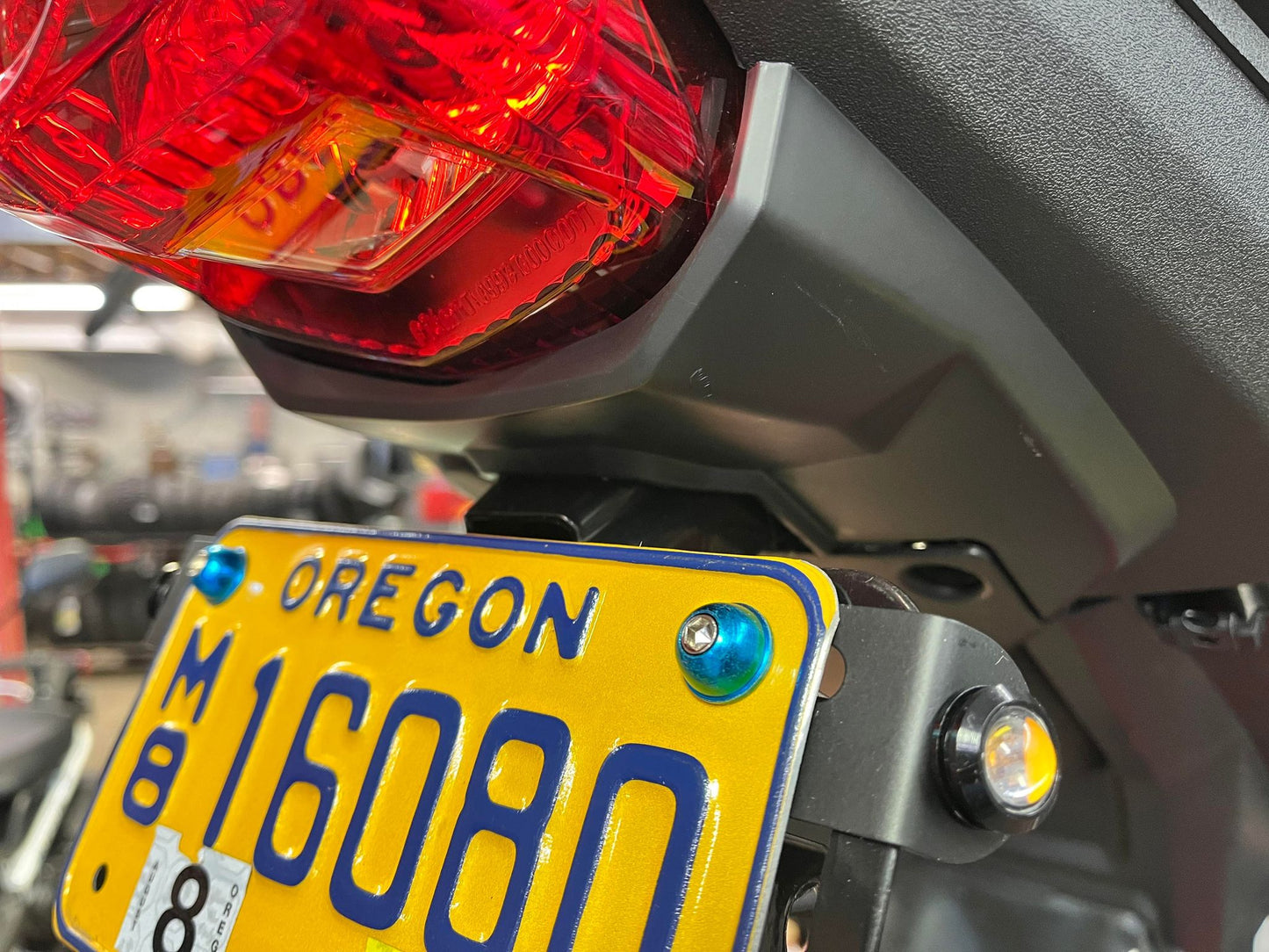 License plate LED blinker plate