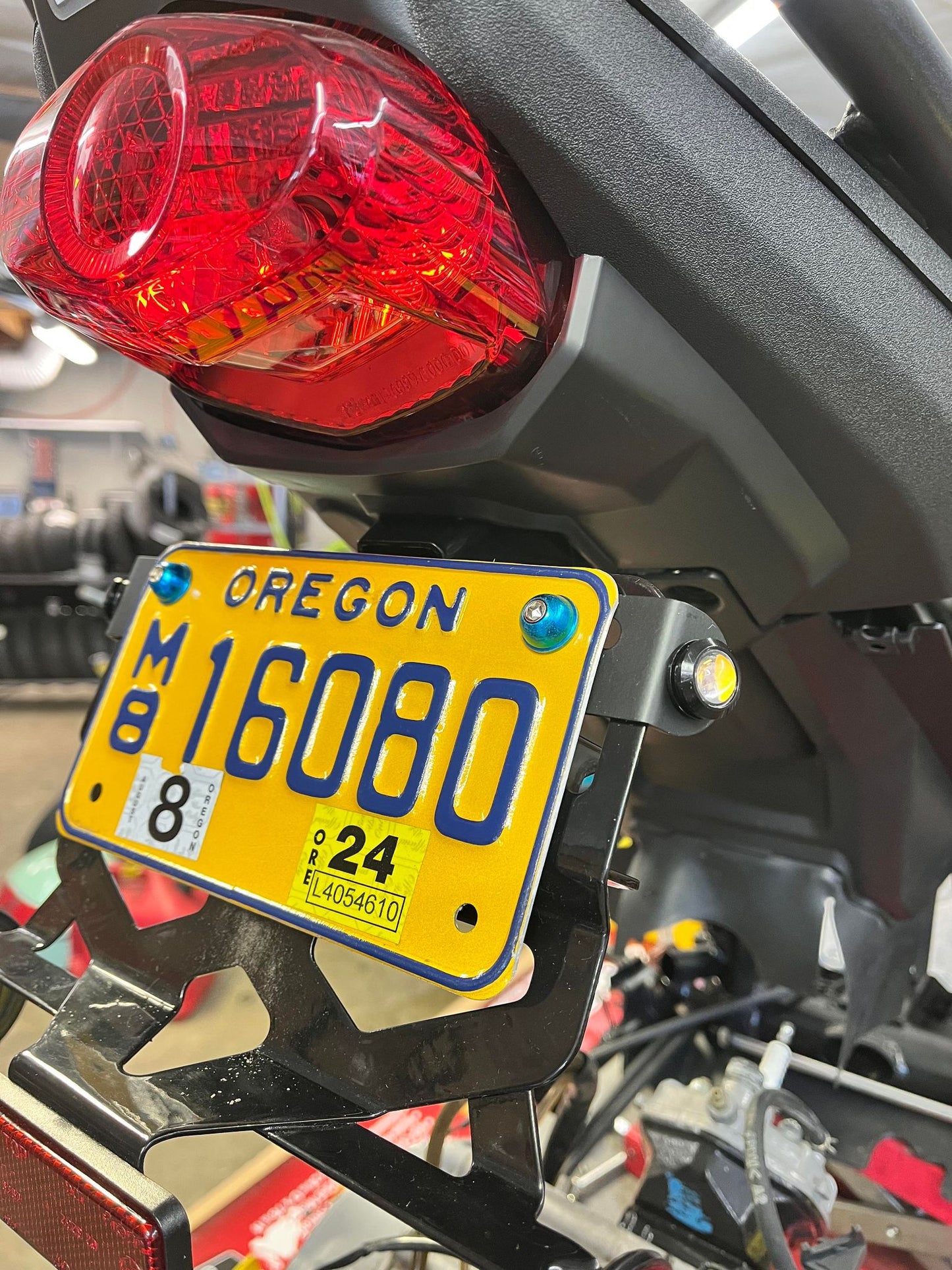 License plate LED blinker plate